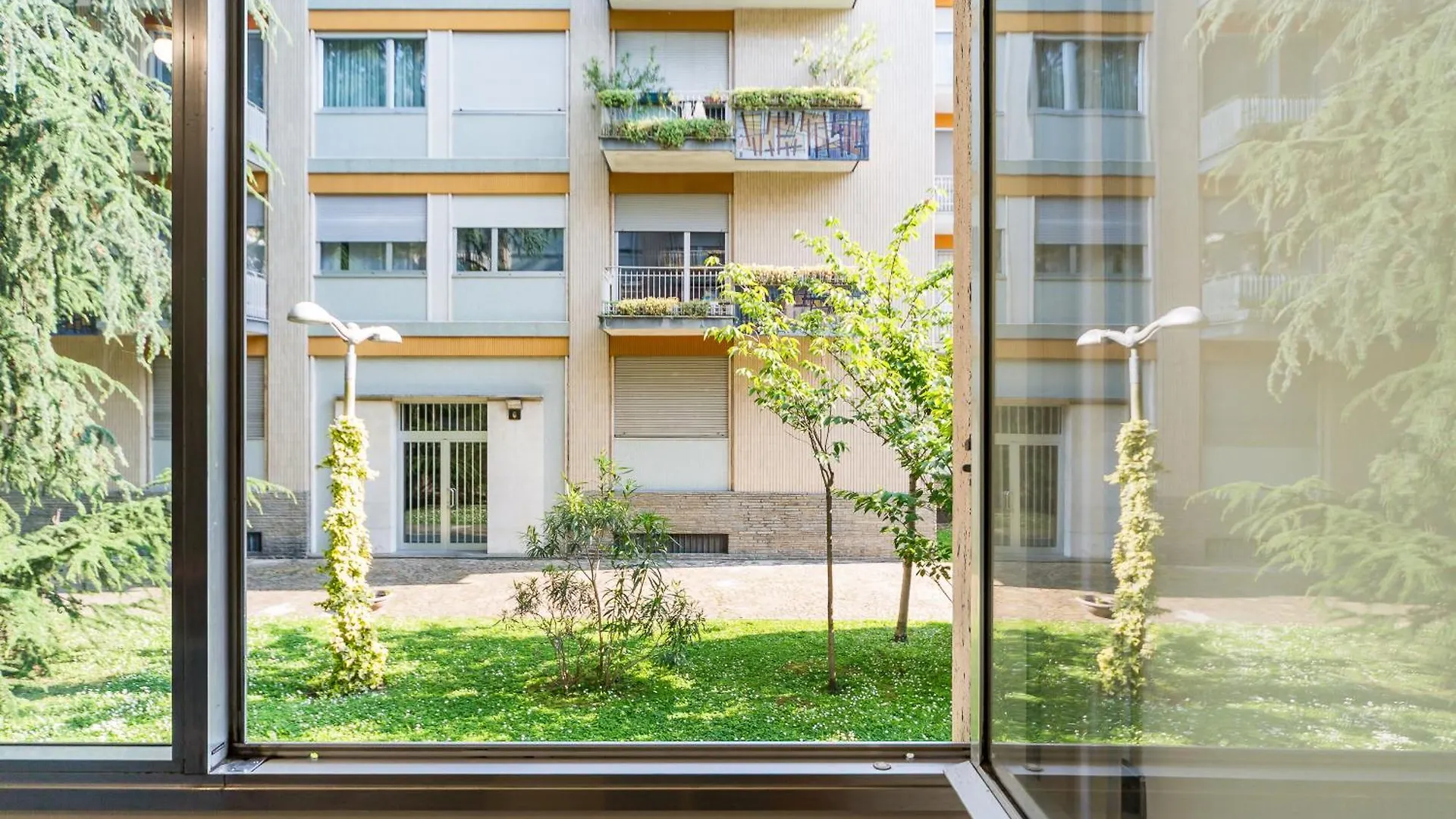 Garden Flat Apartment Milan